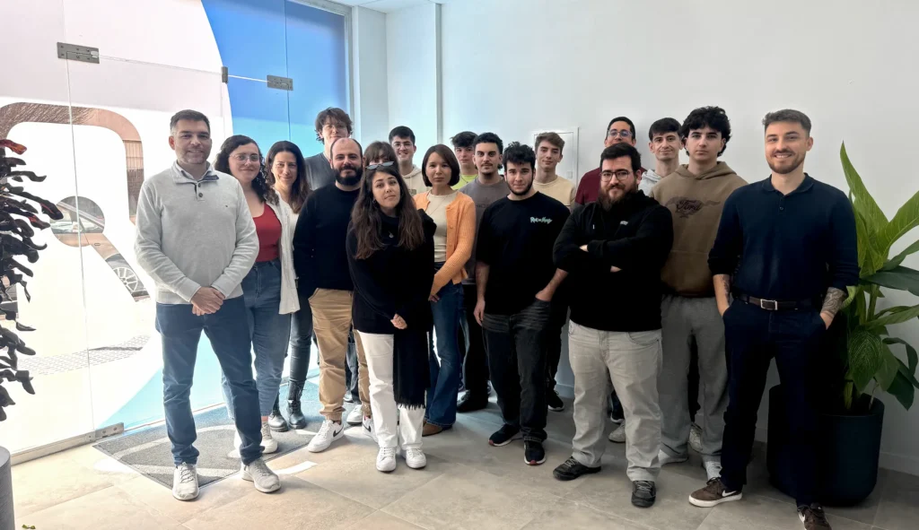 Retrato grupal del equipo que hace posible Nytelweb